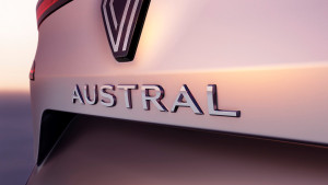Renault разкрива  името на новия SUV модел - 